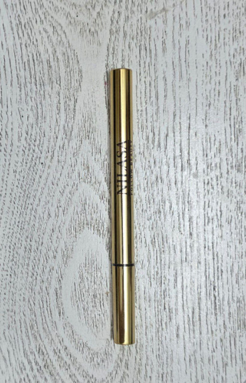 خط چشم ماژیکی طلایی نیل آسا